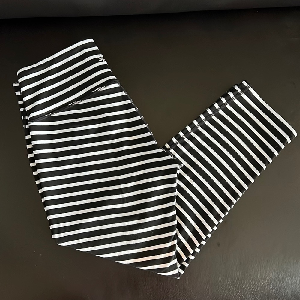 Athleta leggings CAPRI XS